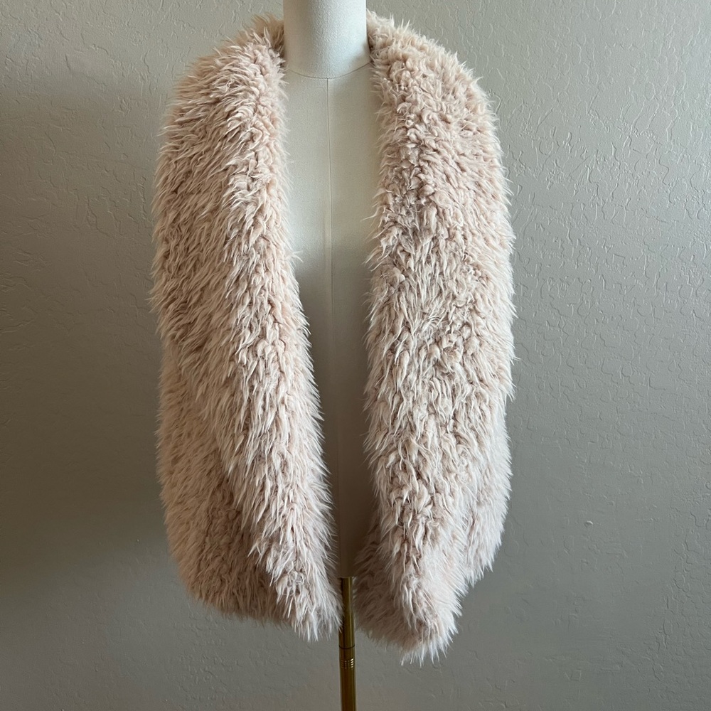 Skies Are Blue Faux Fur Open Front Vest with Pockets Size Small - Picture 7 of 12